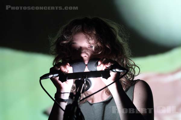 PERRINE EN MORCEAUX - 2013-03-25 - PARIS - Divan du Monde - 